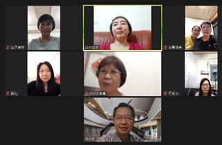 一張含有 文字, 差異, 擺姿勢, 相同 的圖片