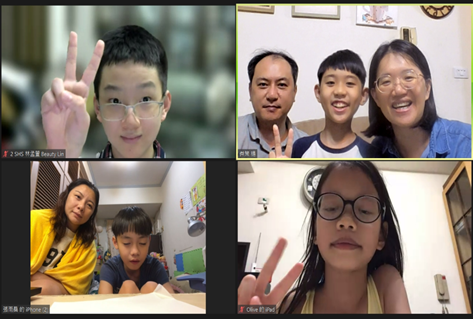 一張含有 文字, 個人, 擺姿勢, 團體 的圖片